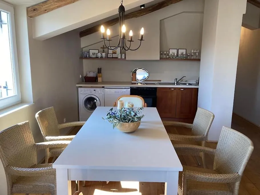 شقة Dachgeschoss-Apartment 
