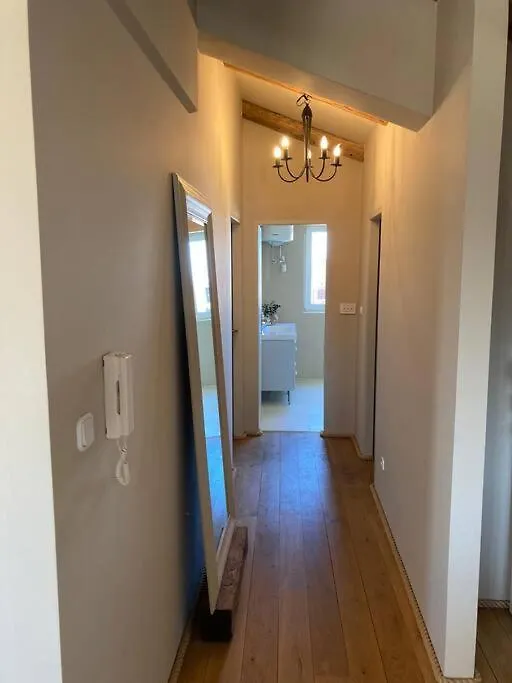 Dachgeschoss-Apartment 