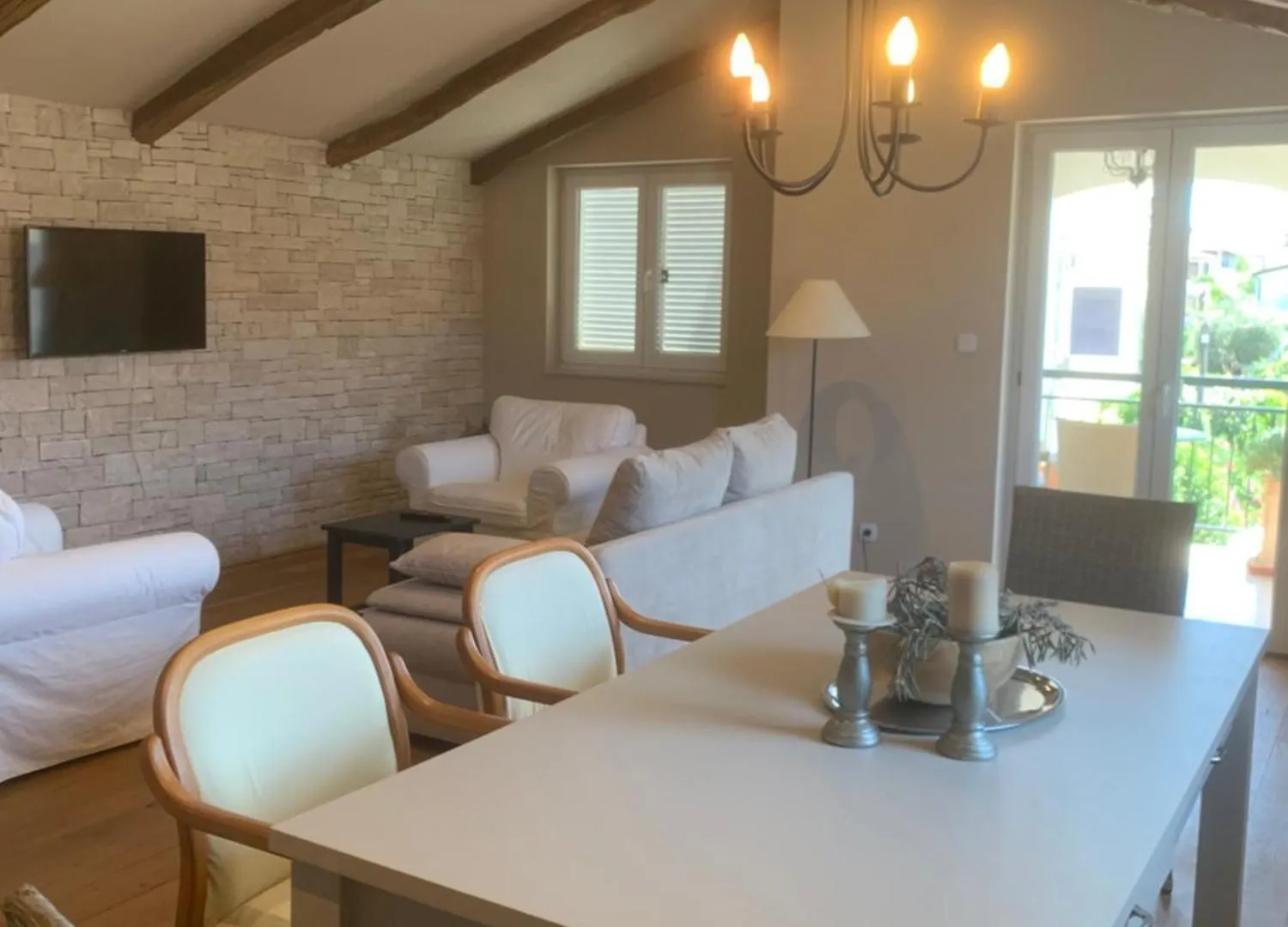 Kontakt z Dachgeschoss-Apartment \